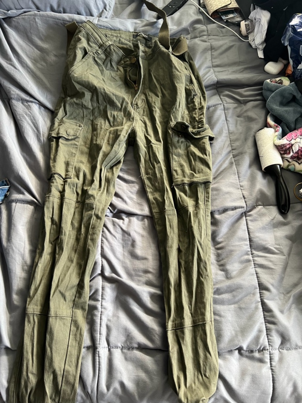 Men's Olive Cargo Pants - Durable Utility Style